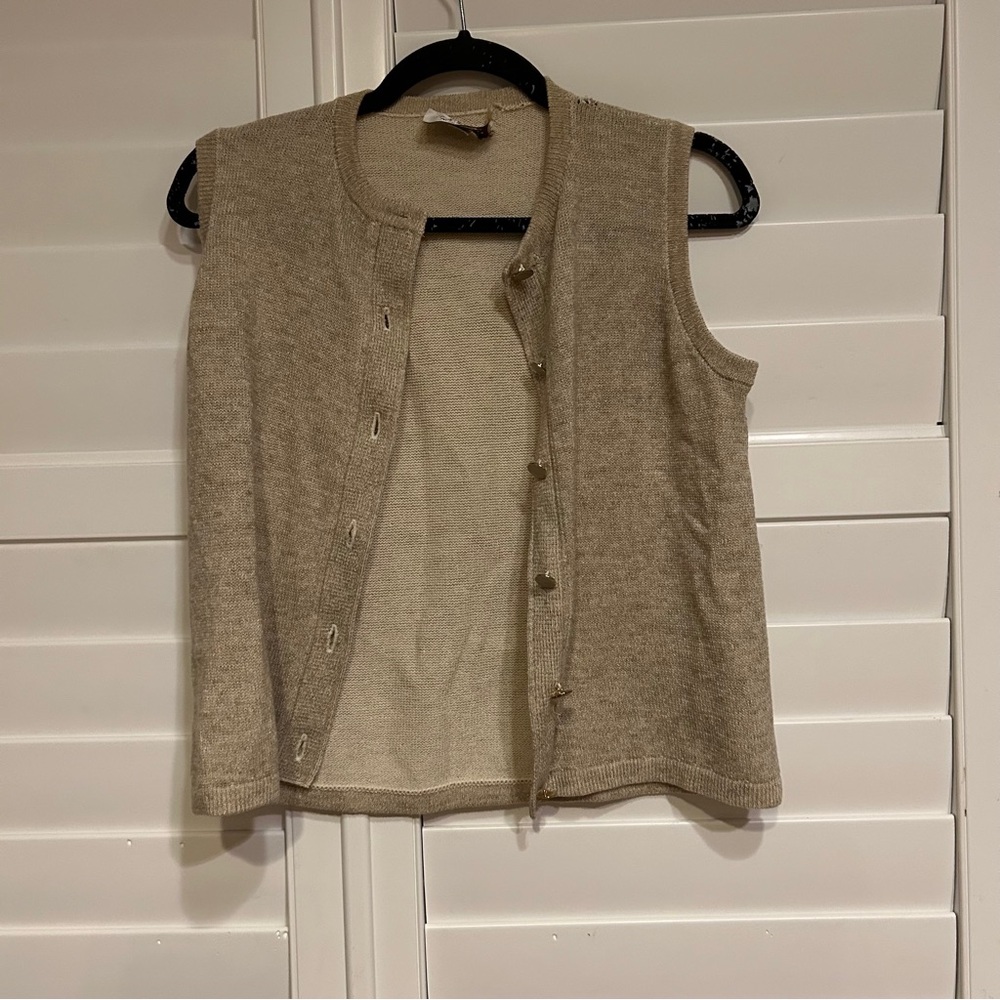 St John Vintage Lightweight Sweater Vest Cream with Gold Buttons Size 8